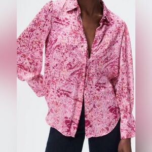 Zara | Tops | Nwt Zara
Visitar >
Pink Satin Abstract...
